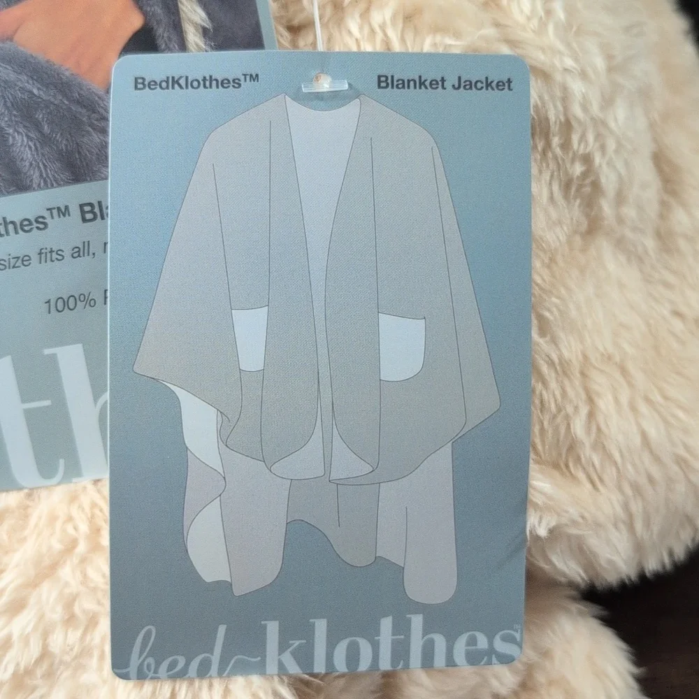 BedKlothes Blanket Jacket Wearable Sherpa Wrap Tan One Size NWT